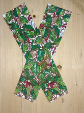 Load image into Gallery viewer, Poison Oak Sleeves