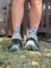 Load image into Gallery viewer, Shoe Gaiters - Poppy Swirl