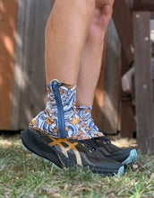 Load image into Gallery viewer, Side Zip Shoe Gaiters - Poppy Swirl
