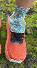 Load image into Gallery viewer, Shoe Gaiters - Poppy Swirl
